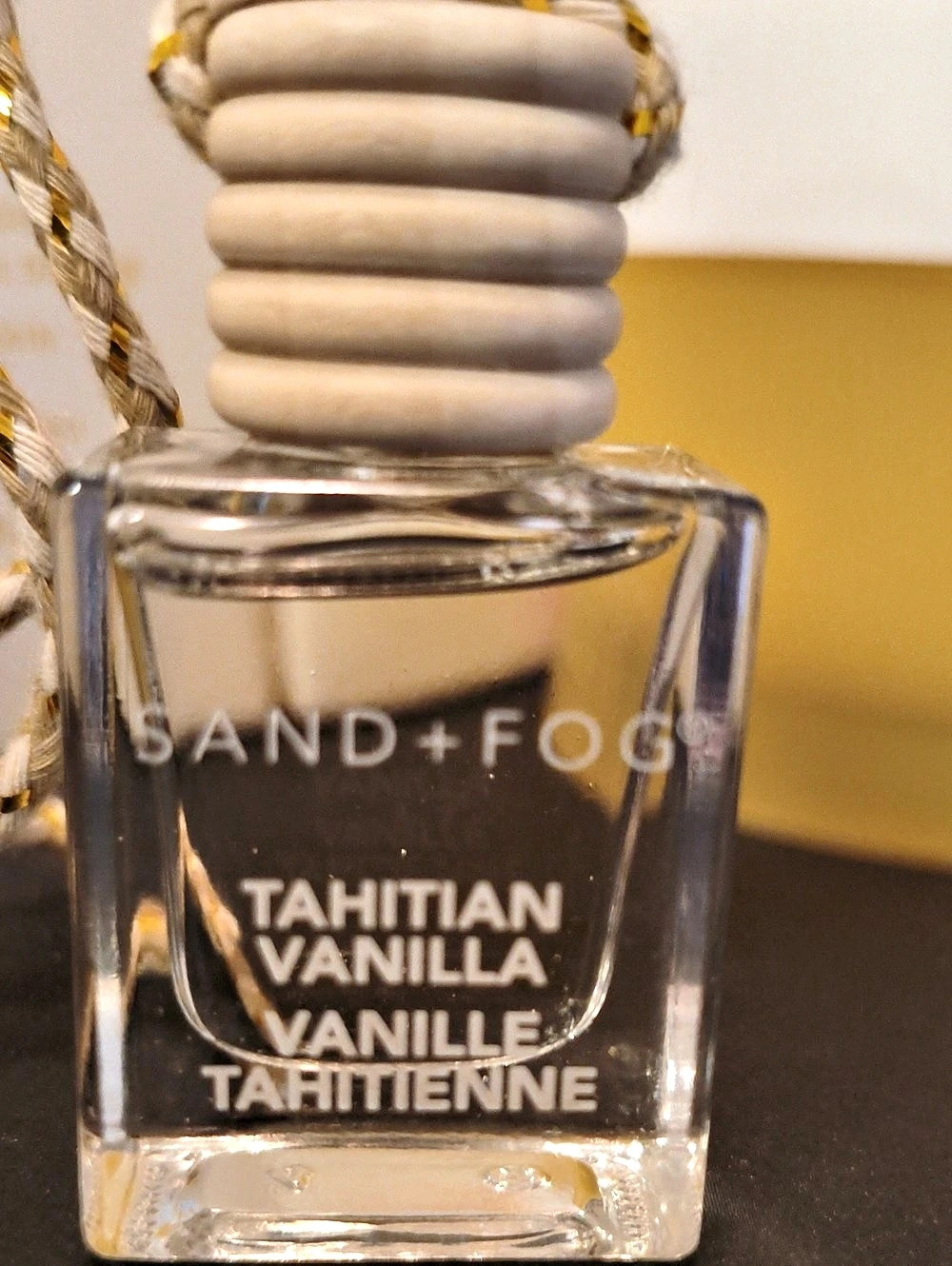 SAND + FOG Tahitian Vanilla Hanging Car Air Freshener Clear & Brown